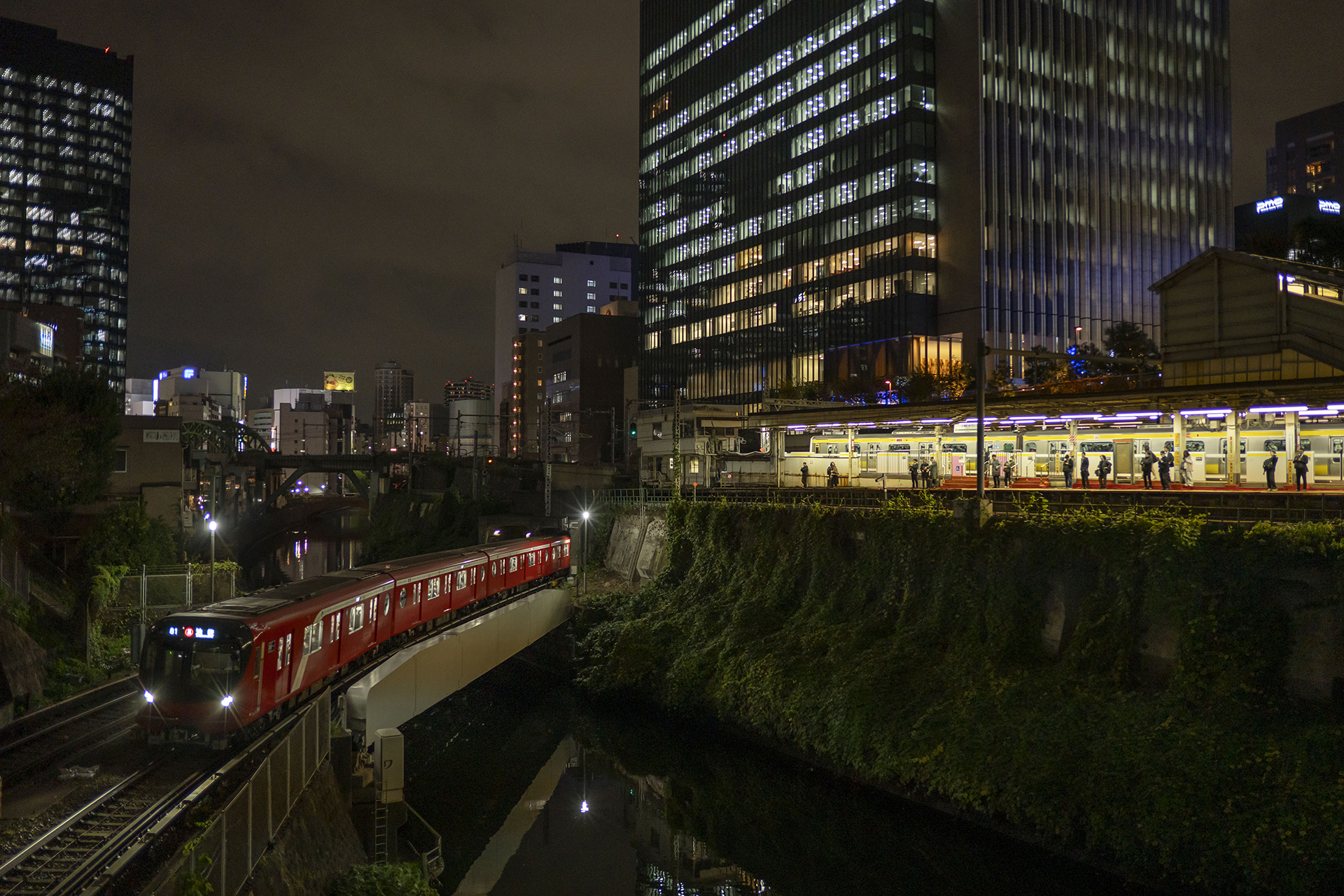 Voigtlander Nokton 28mm f/1.5 samples